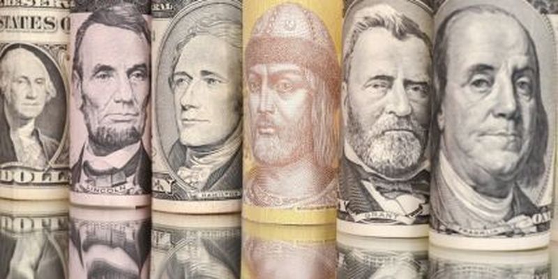 Курс валют на 19 марта: сколько стоят доллар, евро и злотый