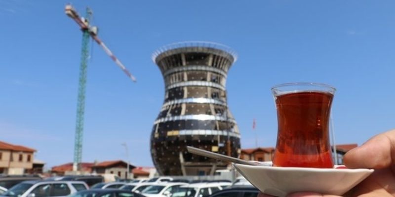 В столице «чайной» провинции Турции строят 29-метровый стакан – бардак
