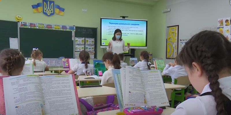 Осінні канікули в Україні продовжать через захворюваність серед школярів