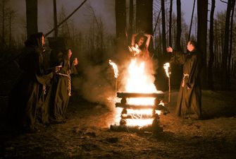 Почему в средние века сжигали ведьм?