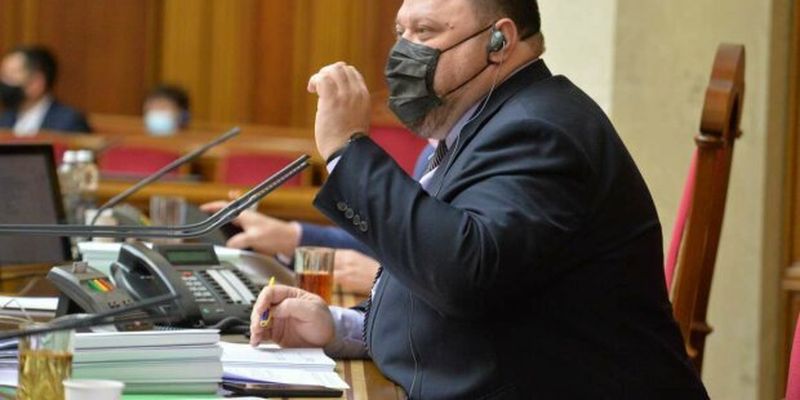 Руслана Стефанчука попросили покинути "крісло" спікера Парламенту прямо посеред засідання