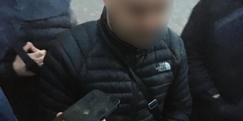 В Одесі поліцейський вимагав у веб-моделі 600 доларів щомісяця