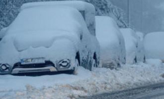 Зима в Україні буде складною для дорожнього руху: поради для автомобілістів