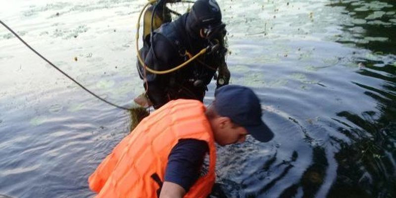 У Києві в озері знайшли труп чоловіка