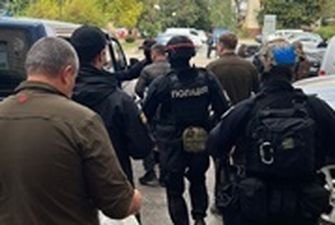 В Киевской области задержали чиновников районной ВГА за взятки