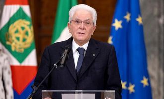 80-летнего президента Италии переизбрали на второй срок, хотя он хотел пенсию