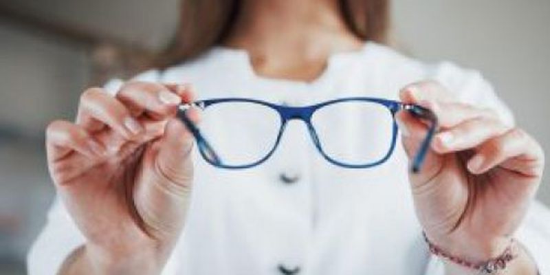 Как выбрать очки для зрения: советы офтальмолога