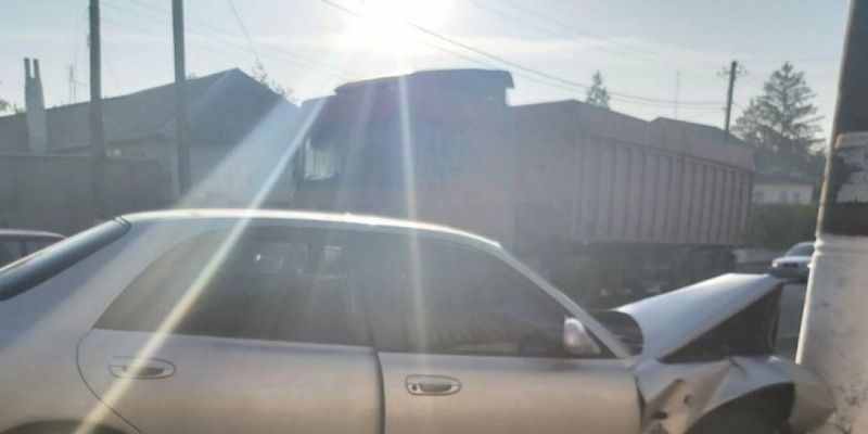 На Николаевщине в результате ДТП серьезно пострадал водитель ВАЗа