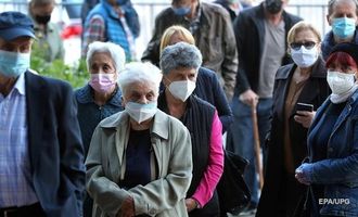 В Украине от COVID-19 умерло 50,5 тысяч человек