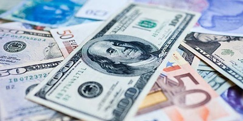 Курс доллара в Украине начал рост: почем продают 12 января